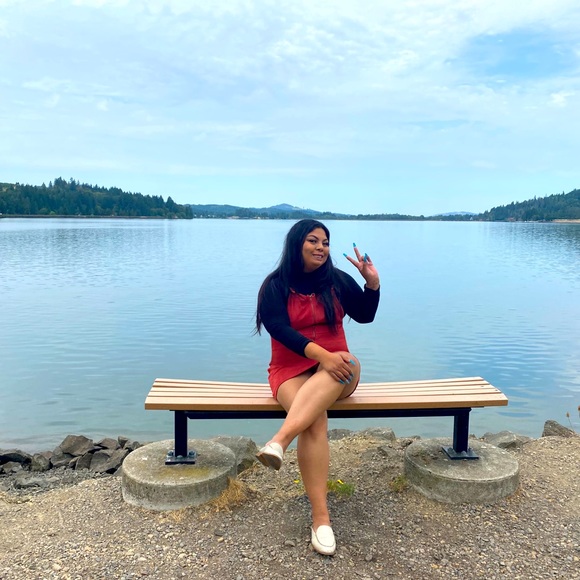 Meet your Posher, Ashley - Picture 1 of 1